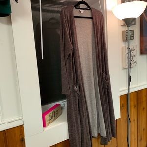 LuLaRoe RARE Brown-Striped Stretchy Knit Sarah! 🦄